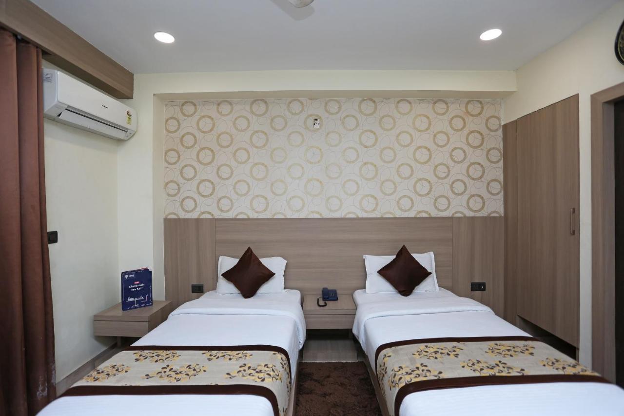 Capital O 5663 Gs Inn Chinhat Luaran gambar