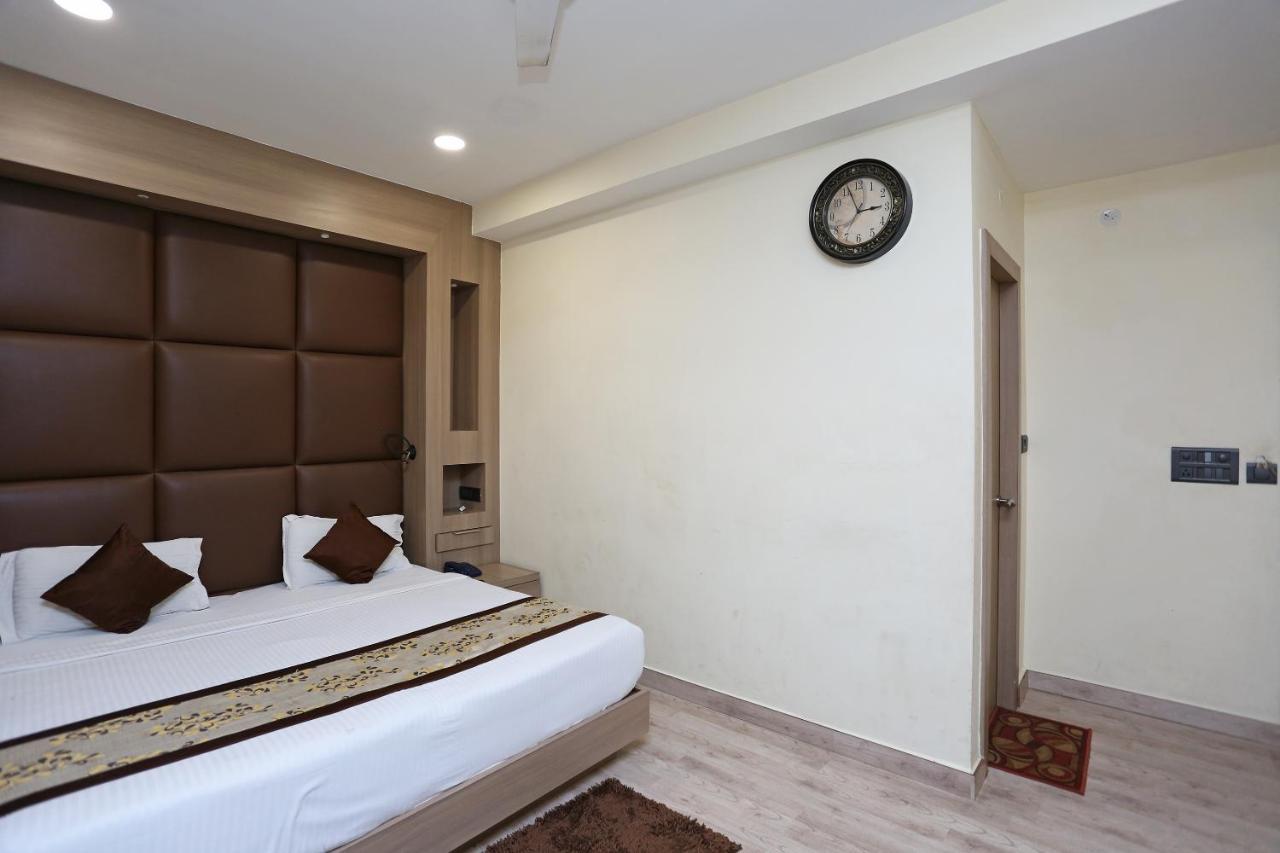 Capital O 5663 Gs Inn Chinhat Luaran gambar