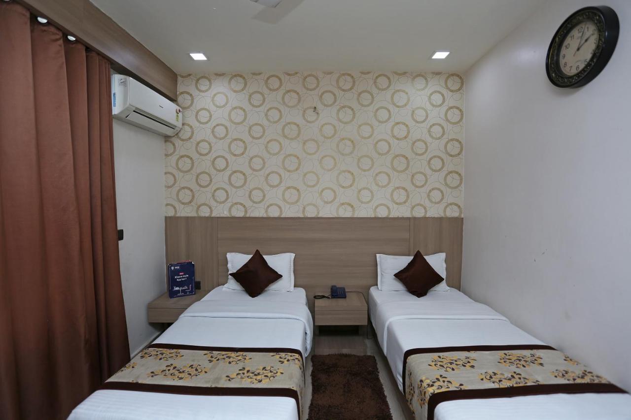 Capital O 5663 Gs Inn Chinhat Luaran gambar