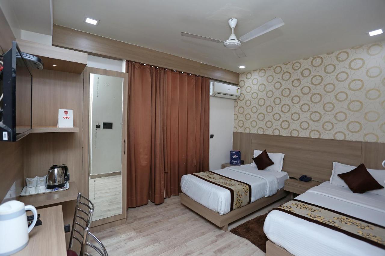 Capital O 5663 Gs Inn Chinhat Luaran gambar