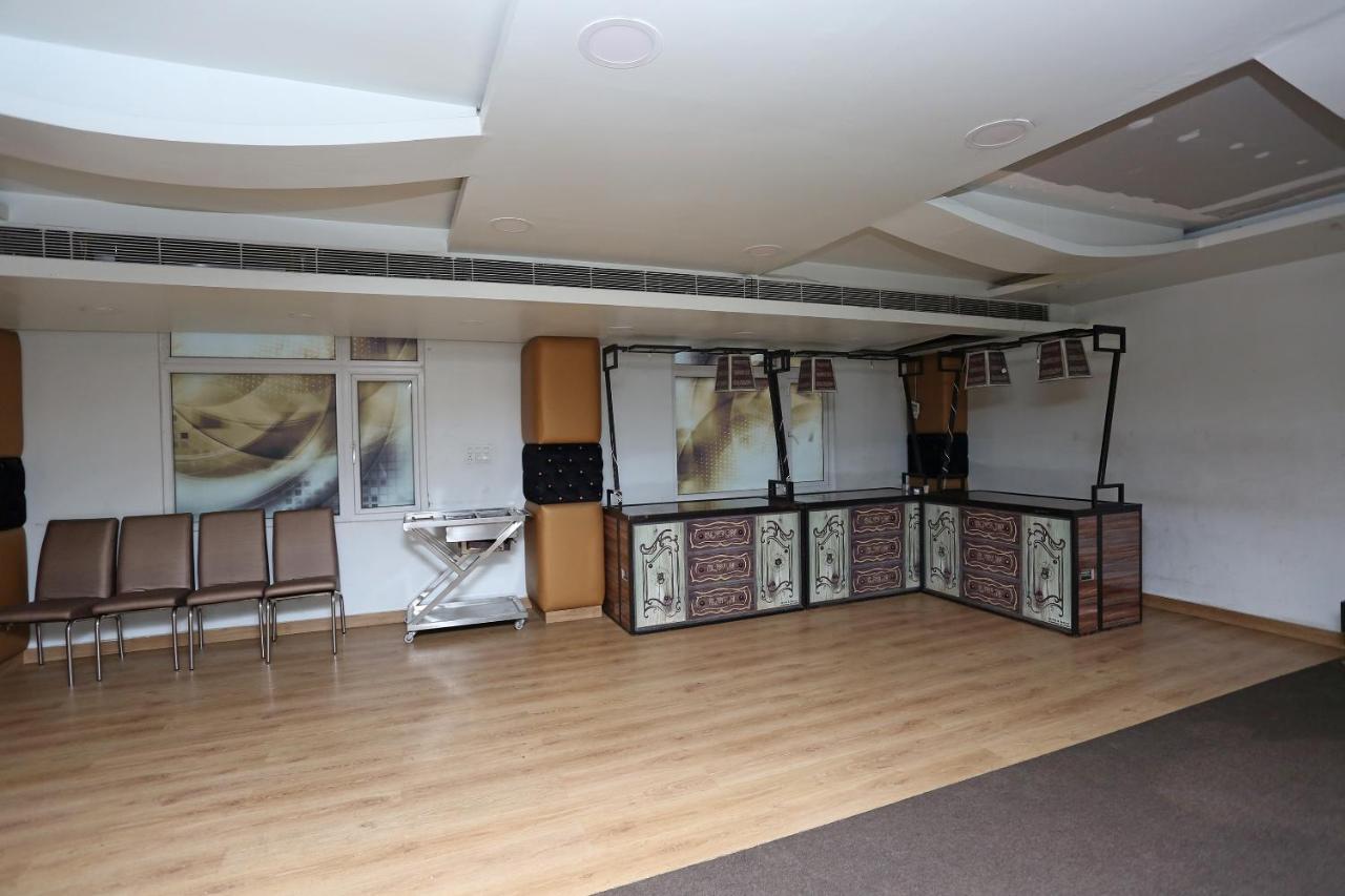 Capital O 5663 Gs Inn Chinhat Luaran gambar
