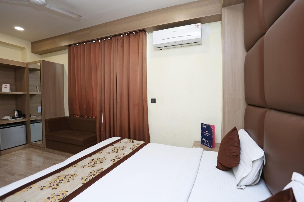 Capital O 5663 Gs Inn Chinhat Luaran gambar